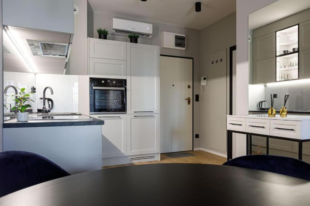 Golden Apartments Wroclaw - Great Location - Cozy And Bright&Janapawla19 Luaran gambar